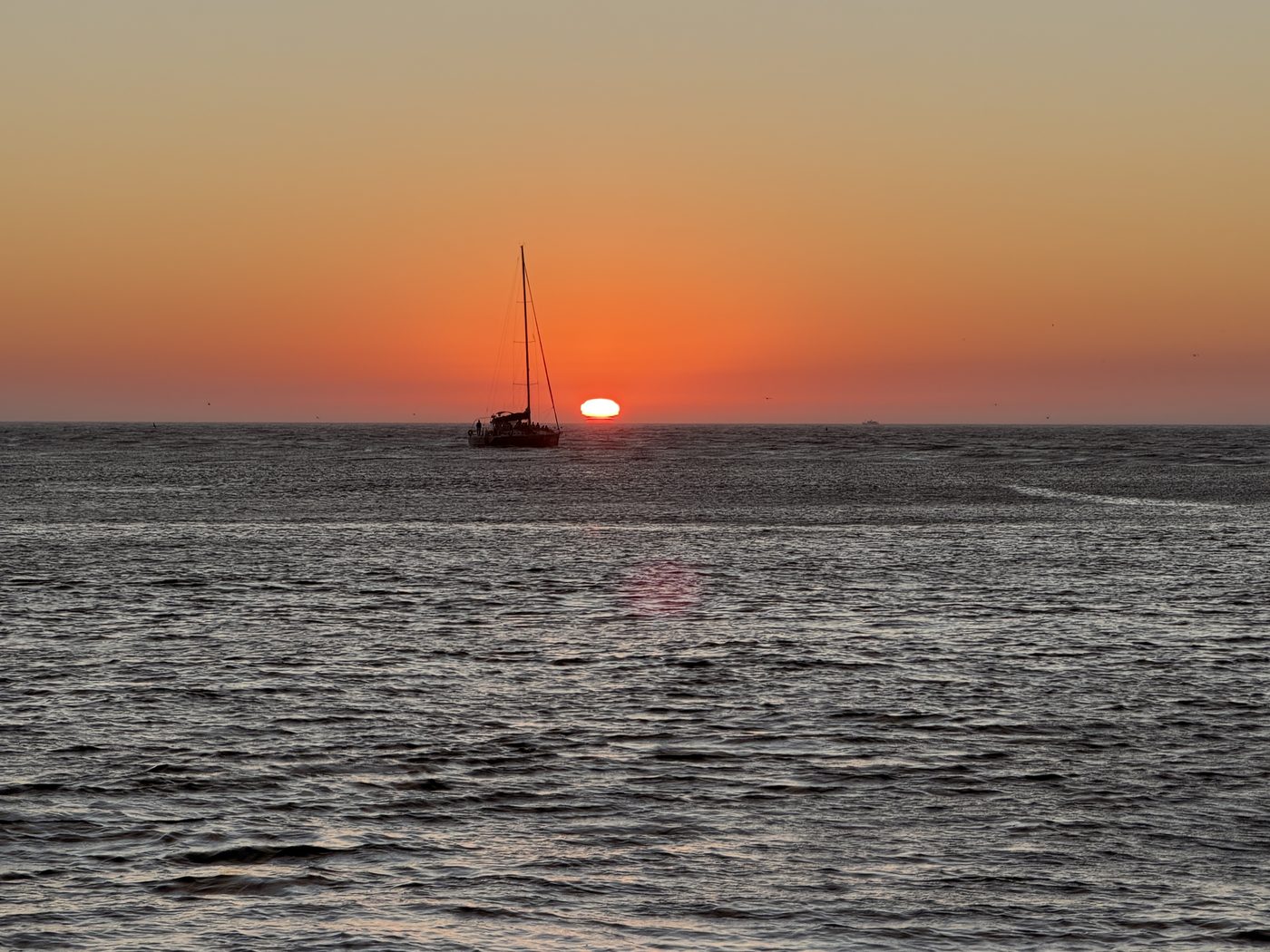 A couple's golden-hour sunset sail on the Douro in Porto